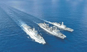 九三阅兵之际，乌克兰公开承诺武装菲律宾，解放军对菲点名警告！