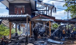 柬埔寨丢盔弃甲，大量中国武器落到泰军手中，连港口也被泰军封锁